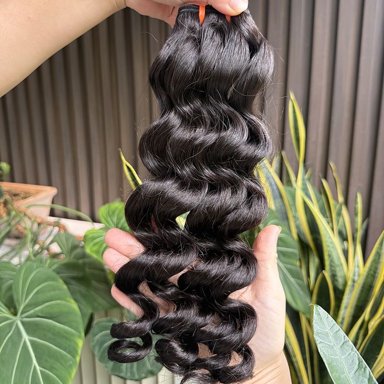 Young raw orange band hair-loose wave